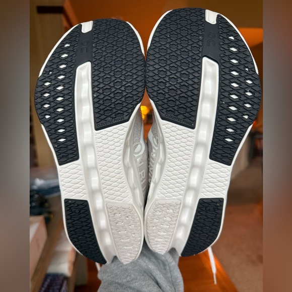 On Cloudsurfer Next Running Shoes 5.5 NWB - Picture 8 of 12